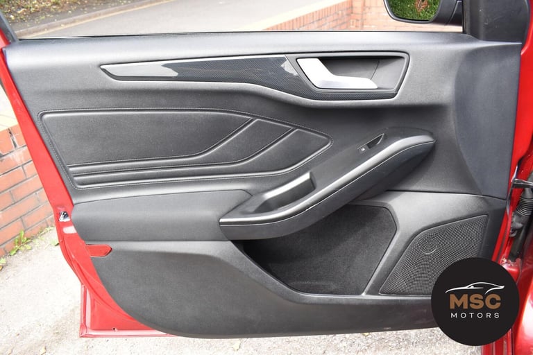 2018 Ford Focus 1.0T EcoBoost ST-Line Hatchback 5dr Petrol Manual Euro 6 (s/s) (125 ps) Hatchback...