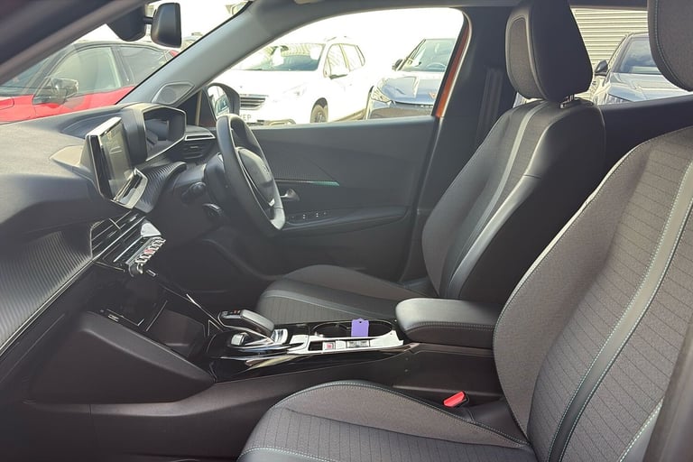  Peugeot E 2008 50kwh Allure Premium Suv 5dr Electric Auto 7kw Charger 136 Ps