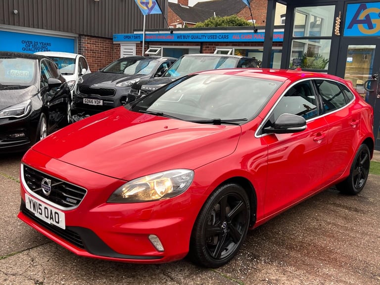 2015 Volvo V40 2.0 D4 R-Design Nav Hatchback 5dr Diesel Manual Euro 6 (s/s) (190 ps) HATCHBACK Di...
