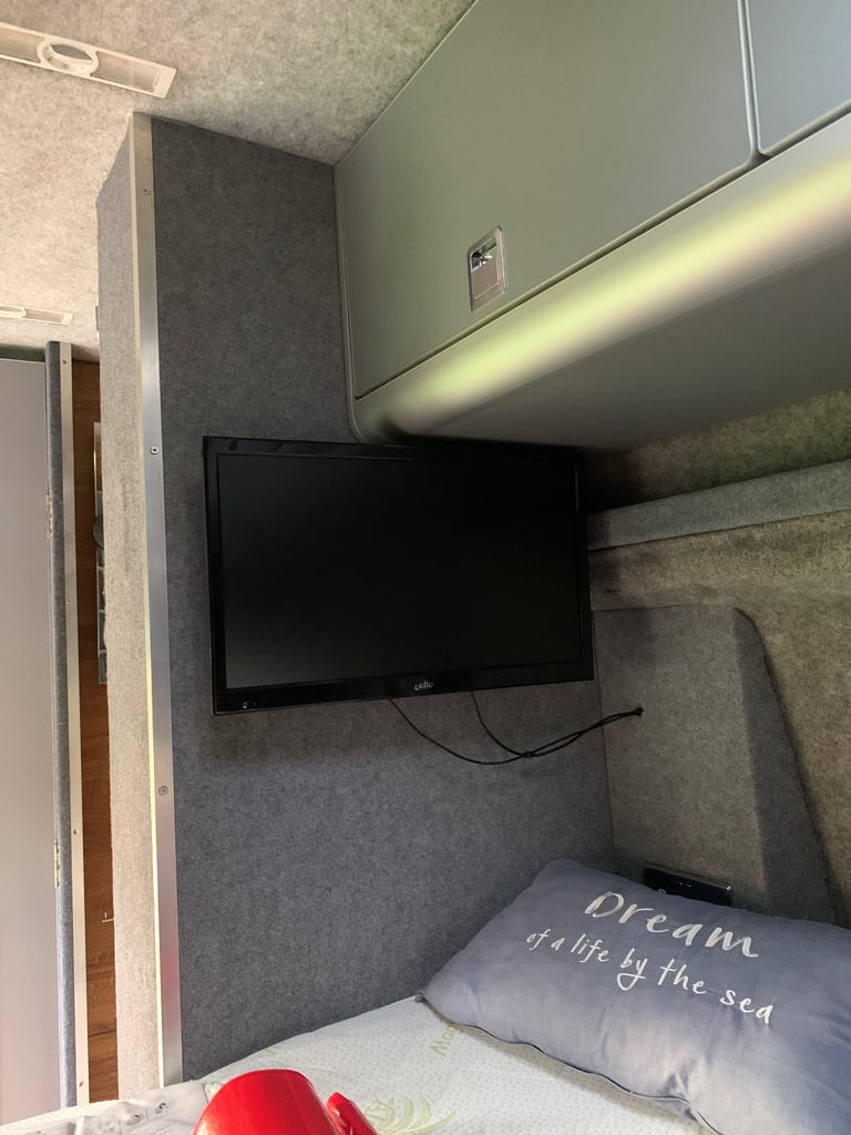 Volkswagen t5 camper van high top 2.5 manual