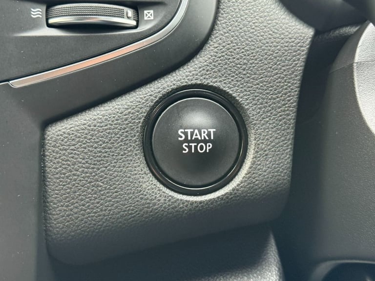 2019 Renault Megane 1.3 TCe Iconic Hatchback 5dr Petrol Manual Euro 6 (s/s) (140 ps) Hatchback Pe...