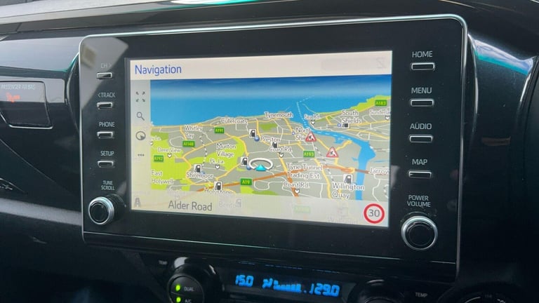 2024 Toyota Hilux 2.8 D-4D Invincible X Pickup Double Cab 4dr Diesel Auto 4WD Euro 6 (s/s) (2 PIC...