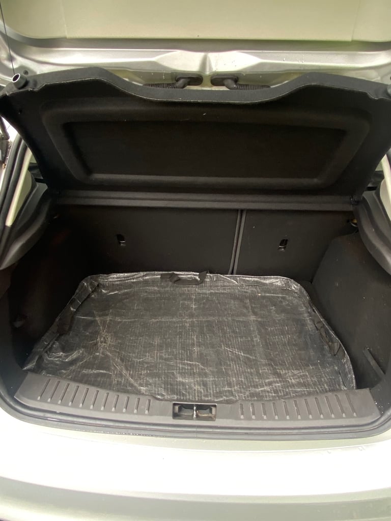 Ford, FOCUS, Hatchback, 2011, Manual, 1596 (cc), 5 doors