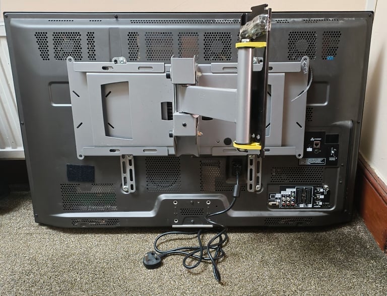 Panasonic TX-P42V20B 42 inch Plasma TV, in very good condition