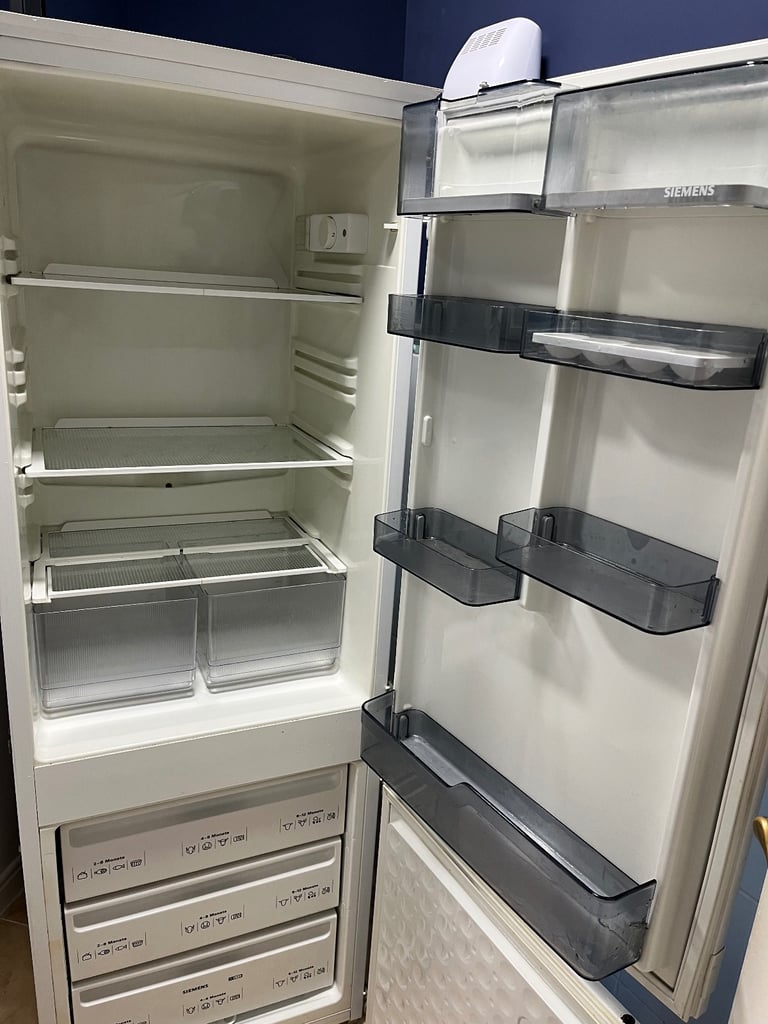 Free working integrated fridge 