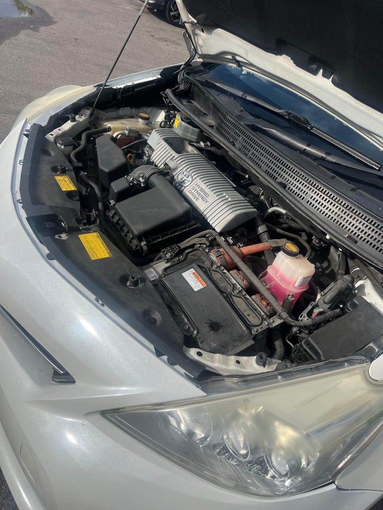 Toyota prius plus hybrid 