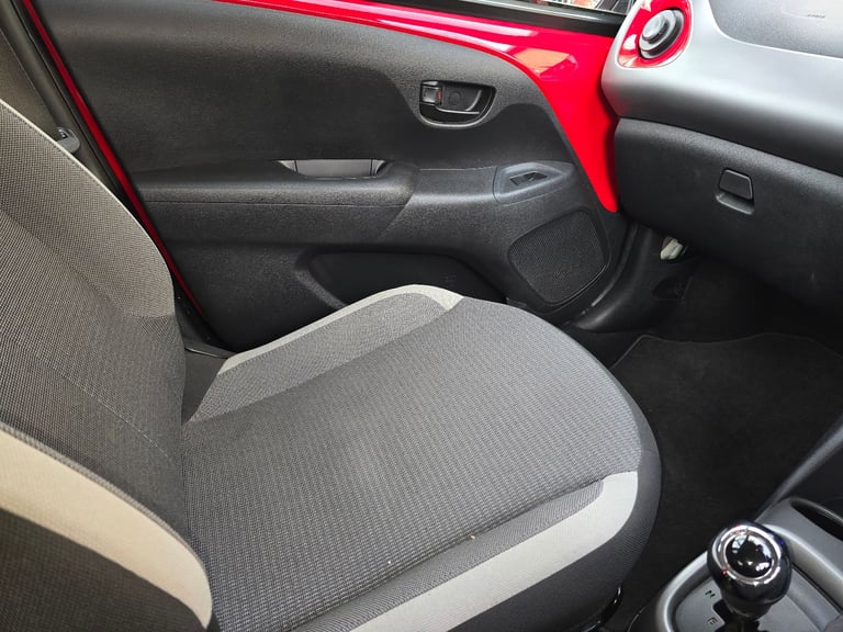 Toyota, AYGO, Hatchback, 2020, Semi-Auto, 998 (cc), 5 doors
