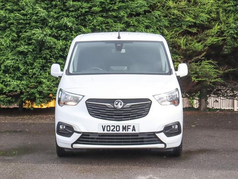 2020 Vauxhall Combo 2000 1.5 Turbo D 130ps H1 Sportive Van Auto PANEL VAN DIESEL Automatic