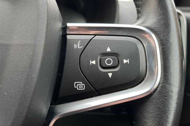 2018 Volvo XC40 2.0 D4 Inscription SUV 5dr Diesel Auto AWD Euro 6 (s/s) (190 ps) SUV Diesel Autom...