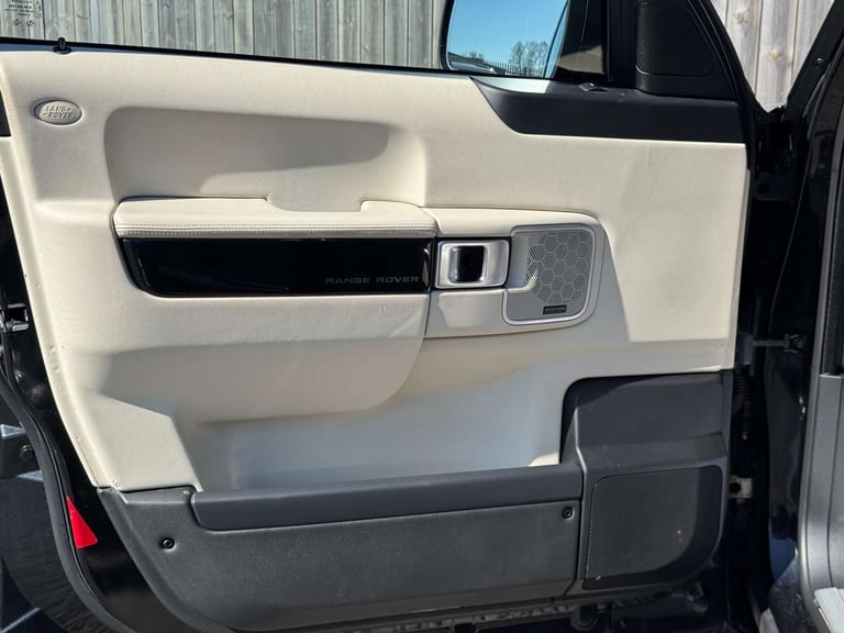 2012 Land Rover Range Rover 4.4 Range Rover Vogue SE TDV8 Automatic 4WD 5dr - NATIONAL DELIVERY* ...