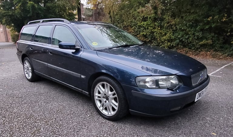 image for 2004 Volvo V70 2.5 T SE 5dr Geartronic ESTATE Petrol Automatic