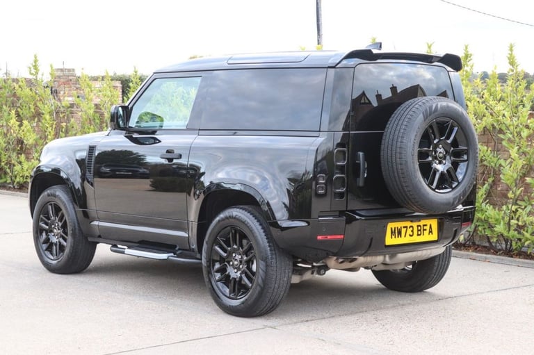 2023 Land Rover Defender 3.0 D250 Hard Top Auto PANEL VAN DIESEL Automatic