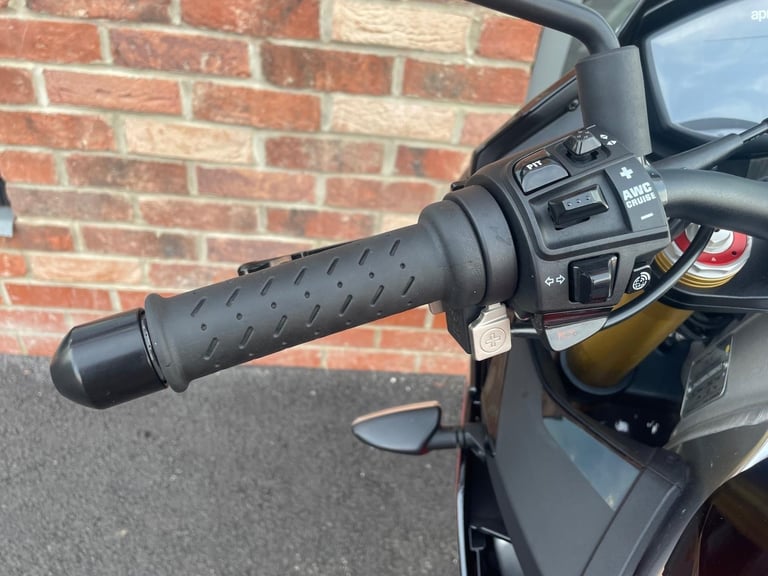 Aprilia Tuono rr 1100