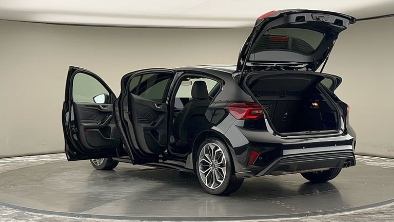 2022 Ford Focus Focus ST-Line Vignale 5 door 1.0L EcoBoost 155PS mHEV FWD 7 Speed PowerShif 5 doo...