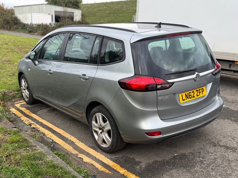 2012 Vauxhall Zafira 1.8i Exclusiv 5dr MPV Petrol Manual