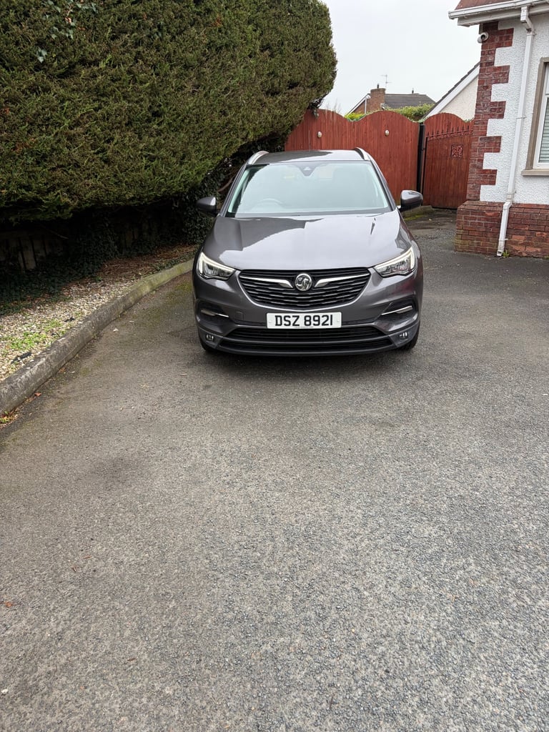 image for Vauxhall, GRANDLAND X, Hatchback, 2018, Manual, 1199 (cc), 5 doors