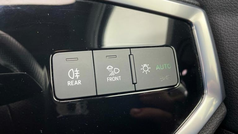 2023 Audi Q3 Black Edition 35 TFSI  150 PS 6-speed Manual SUV Petrol Manual