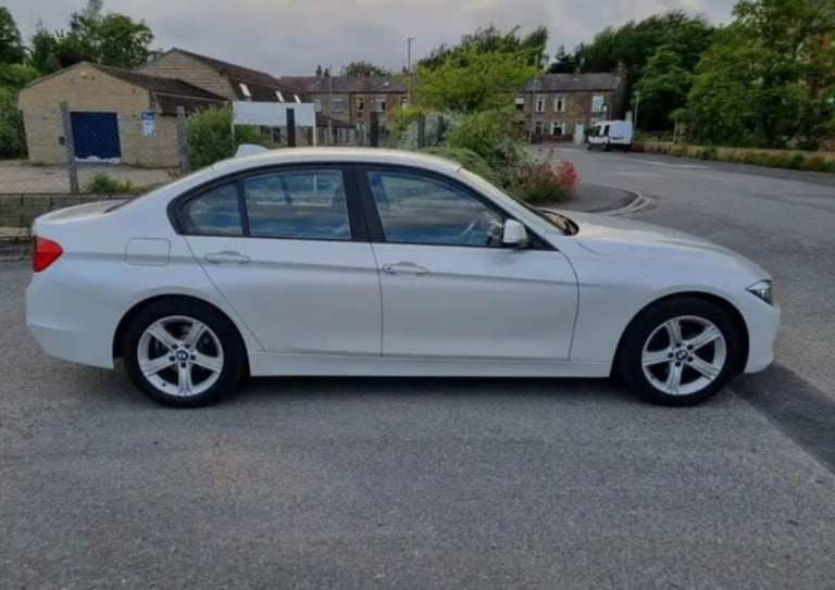 BMW 318D SE SAT NAV (2015)
