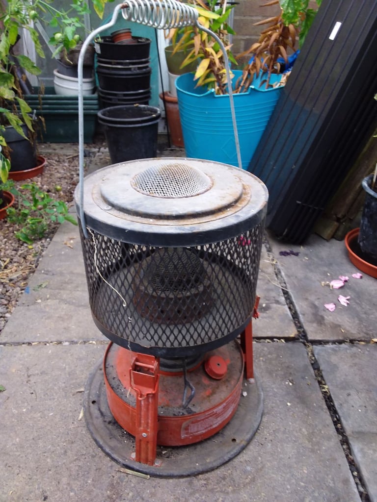 Paraffin greenhouse heater 