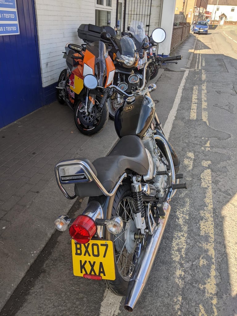 Royal Enfield 350 THUNDERBIRD