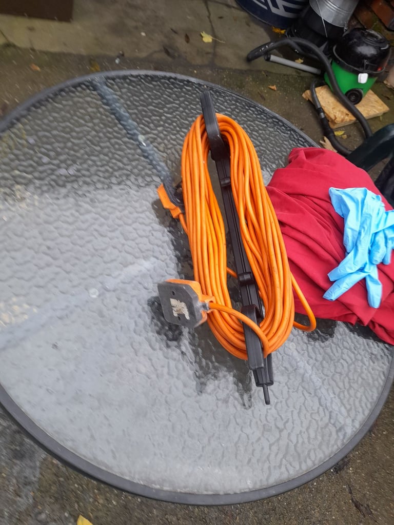 SOFA AND EXTENSION LEAD 