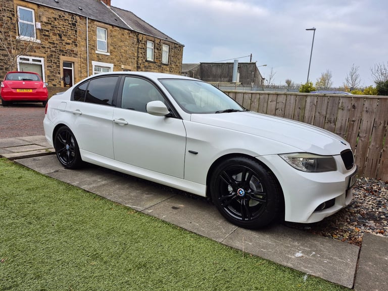 BMW, 3 SERIES, Saloon, 2010, Manual, 1995 (cc), 4 doors