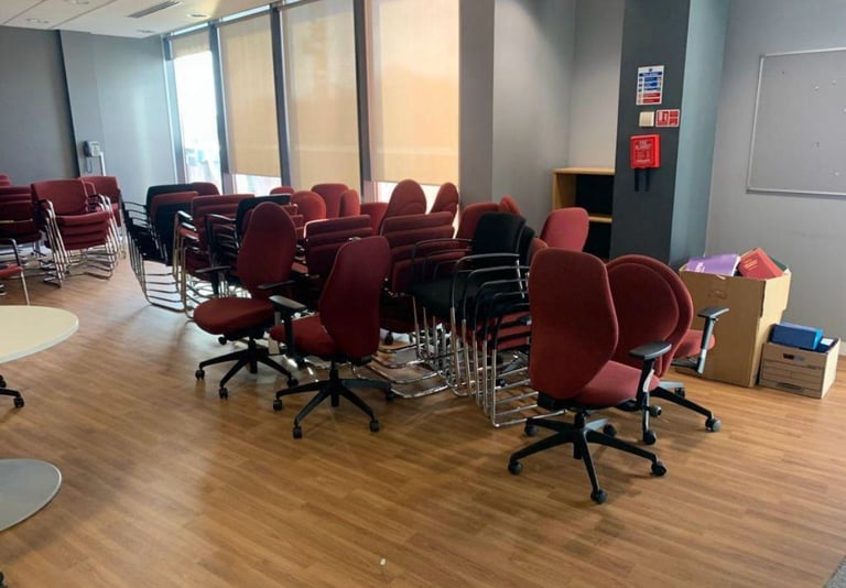 JOBLOT Office Furniture SURPLUS STOCK For Sale Over 100 Desks/Chairs/Cabinets/Cupboards 15