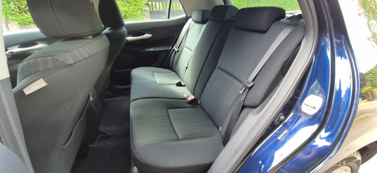 Toyota Auris 1.3 TR. Very low mileage. Comprehensive Service History 