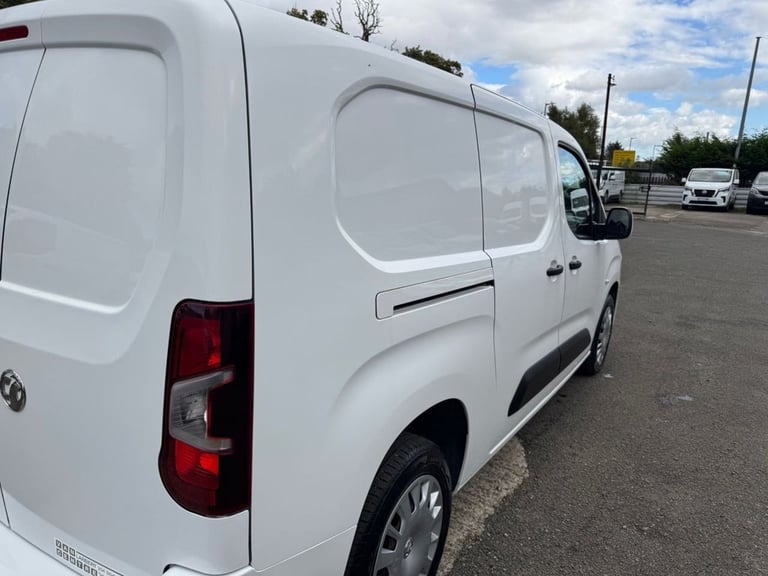 2021 Vauxhall Combo 1.5 Turbo D 2300 Sportive Panel Van 6dr Diesel Manual L2 H1 Euro 6 (100 ps) P...