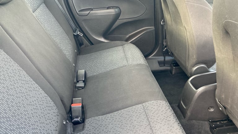 2022 Vauxhall Crossland 1.2 Design 5dr Petrol Hatchback Hatchback Petrol Manual