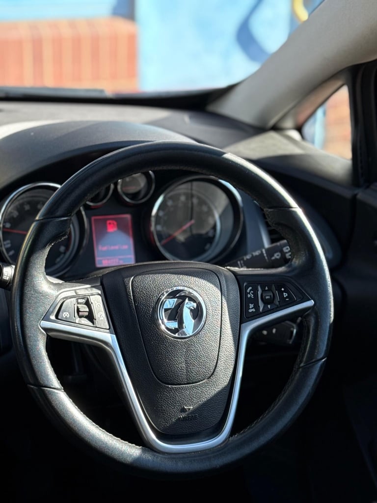2014 Vauxhall Astra GTC 1.4T 16V Sport Euro 5 (s/s) 3dr HATCHBACK Petrol Manual