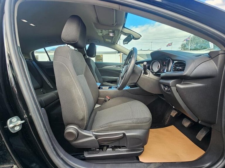 2017 Vauxhall Insignia 1.6 Turbo D ecoTEC Design Nav Grand Sport Euro 6 (s/s) 5dr HATCHBACK Diese...