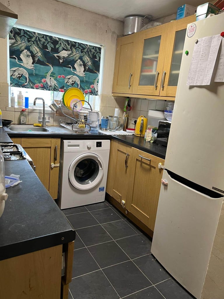 One bedroom flat,  ground floor