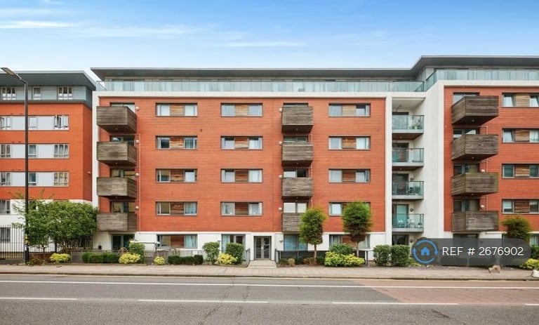 2 bedroom flat in Skyline, Birmingham, B1 (2 bed) (#2676902)