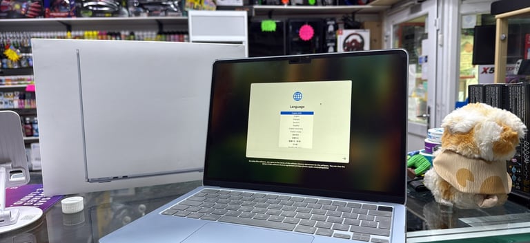 image for Apple MacBook Air 13-inch 2025 M4 GPU 16GB 256GB like new!!