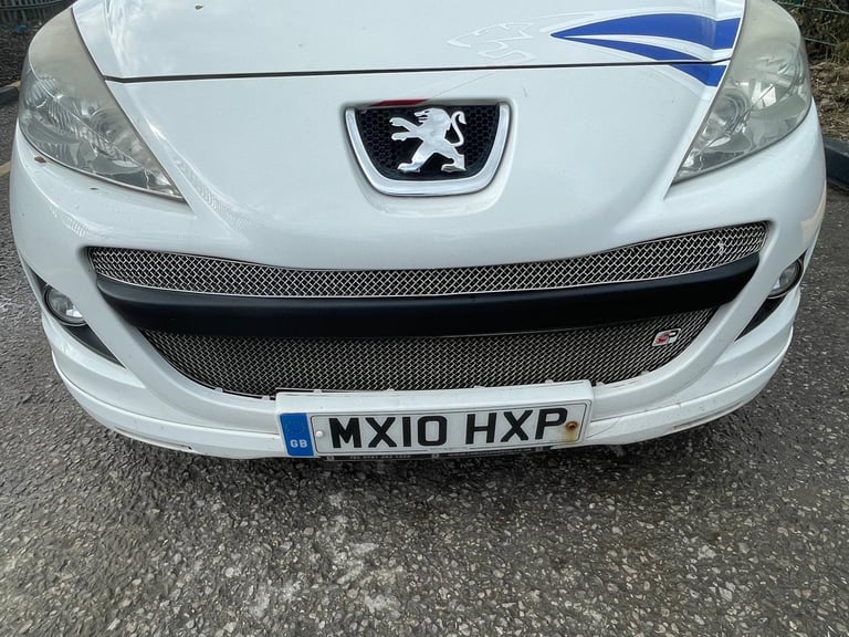 PEUGEOT 207 1.6 VTI S16 10 REG WHITE 3 DOOR MOT APRIL 6TH 2026 LADY OWNER 14 YEARS  INSURANCE 40+MPG