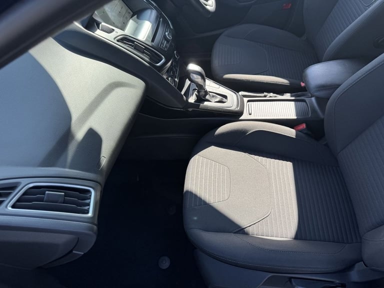 2017 Ford Focus 1.0T EcoBoost Titanium Hatchback 5dr Petrol Auto Euro 6 (s/s) (125 ps) Hatchback ...