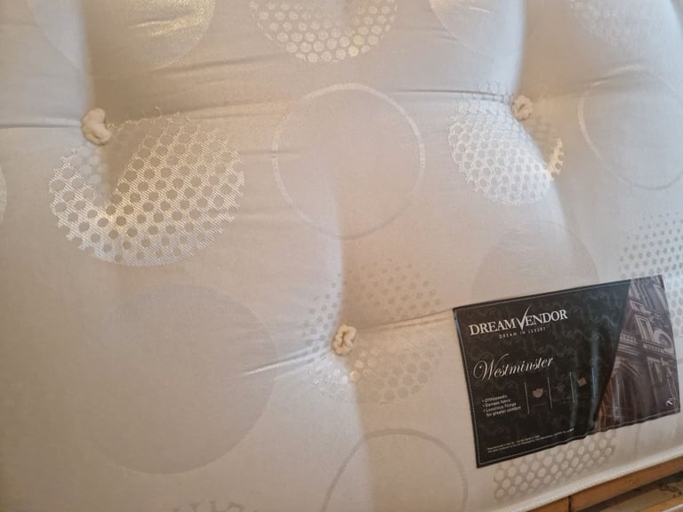 Doubledivan bed complete