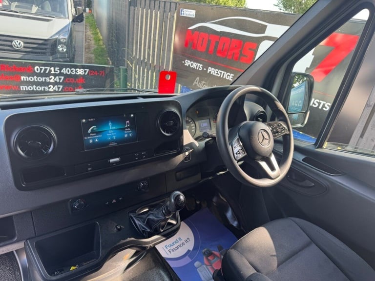 Mercedes-Benz Sprinter 3.5t H2 L2 Progressive Van++1 OWNER++CRUISE++REV