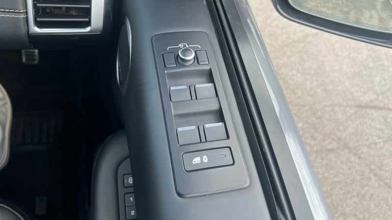 2019 Land Rover Discovery 3.0 SD6 HSE 5dr Auto Diesel Station Wagon Station Wagon Diesel Automatic