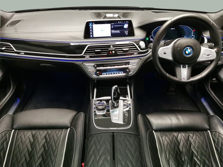 2022 BMW 7 Series 3.0 745Le 12kWh M Sport Saloon 4dr Petrol Plug-in Hybrid Auto xDrive Euro 6 Sal...