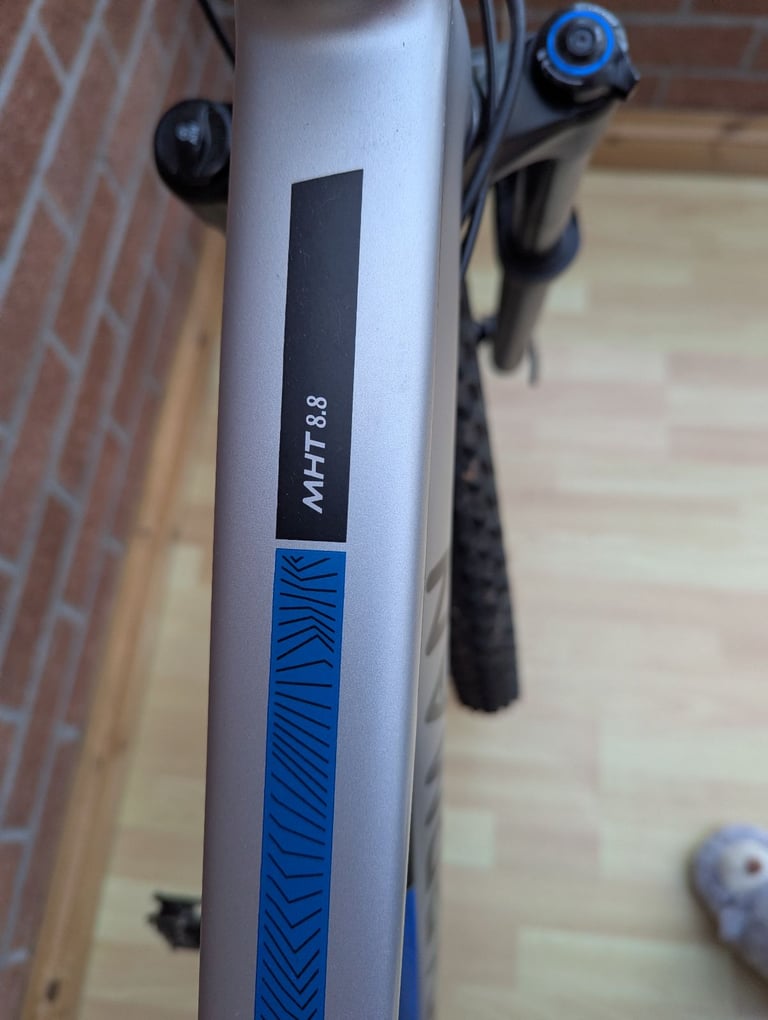 Men's Boardman MHT 8.8 Hard tail Mountain Bike medium