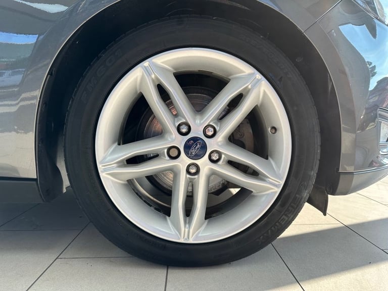 2015 Ford Focus 1.0 EcoBoost 125 Titanium 5dr HATCHBACK PETROL Manual