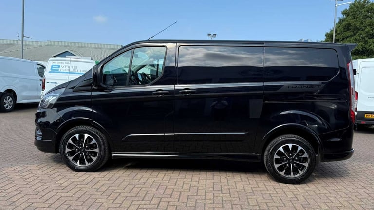 2023 Ford Transit Custom 2.0 EcoBlue 170ps Low Roof Sport Van Auto Van Diesel Automatic