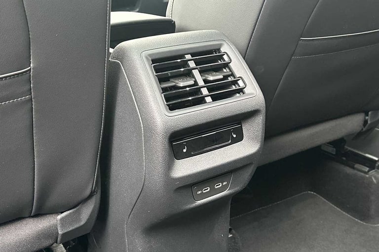 2025 Volkswagen Tiguan 1.5 TSI 272 eHybrid R-Line 5dr DSG ESTATE PETROL/ELECTRIC Automatic