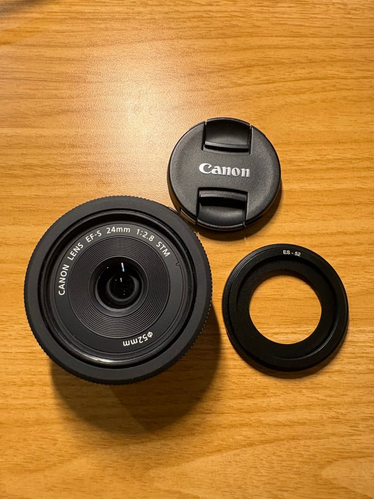 Canon 24mm 2.8 STM lens + ES-52 Lens Hood + lid