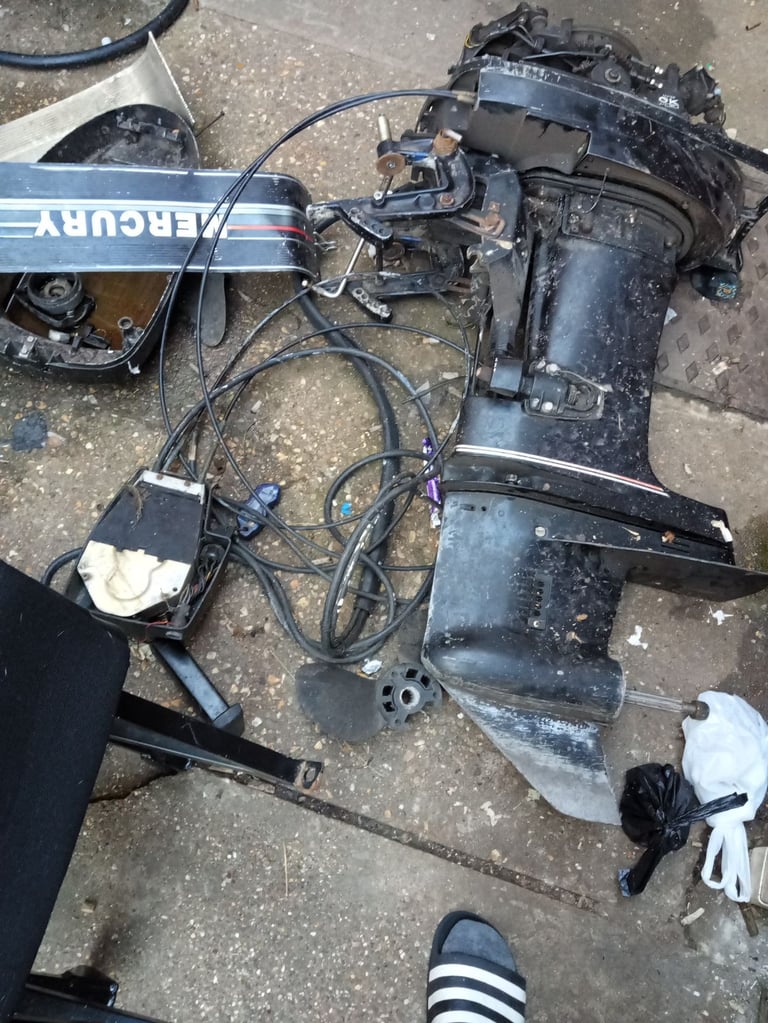 image for Mercury out board engine free to good home asap