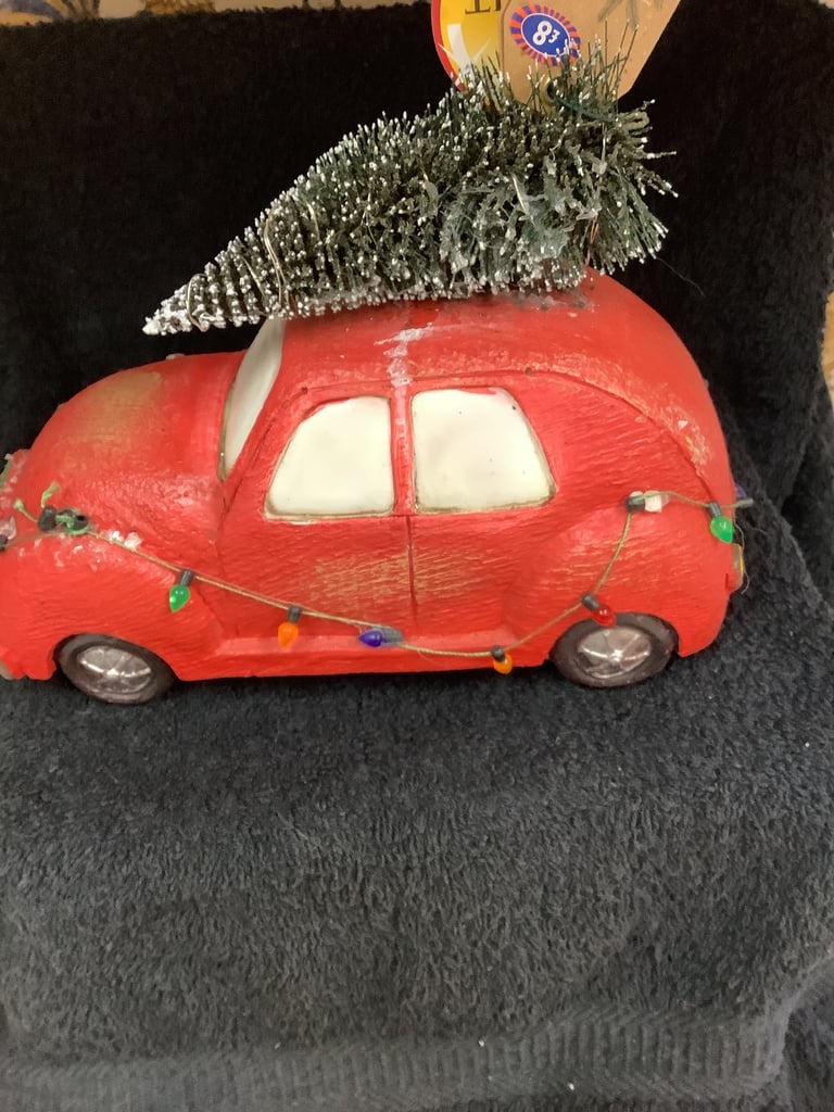 image for Christmas Car with Tree (Lights Up) on roof - New
