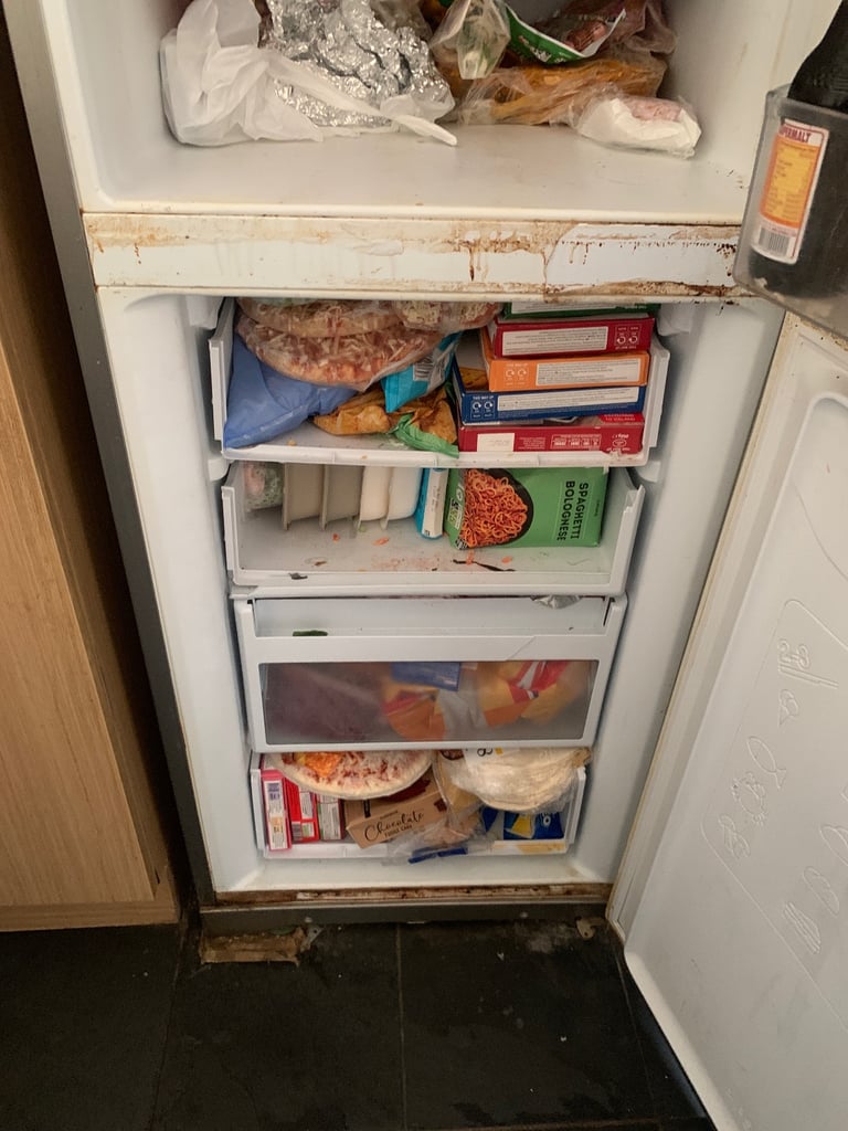 Hotpoint fridge freezer (SECOND HAND)