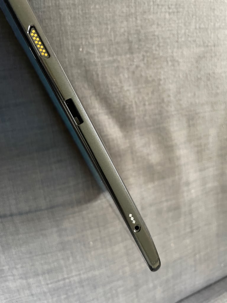 Laptop Tablet i5 processor 